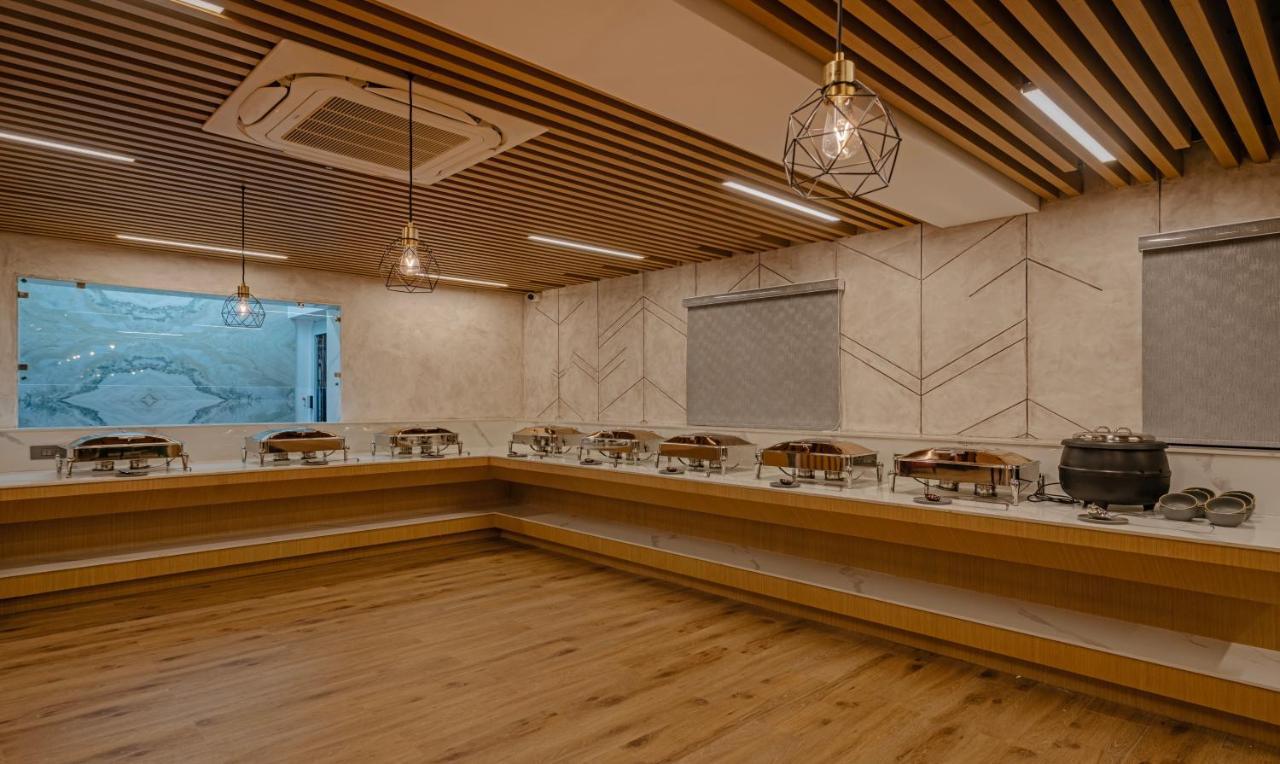 Treebo Premium D Consulate Hotel Hyderabad Exterior photo
