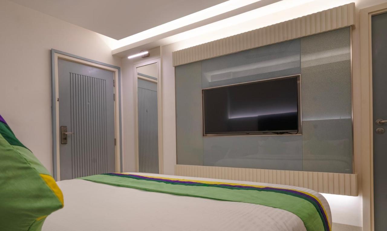 Treebo Premium D Consulate Hotel Hyderabad Exterior photo