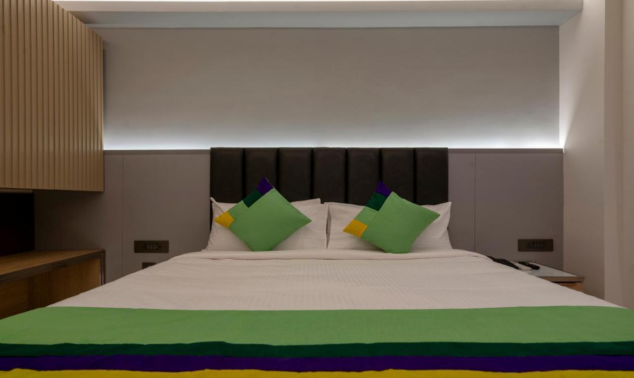 Treebo Premium D Consulate Hotel Hyderabad Exterior photo