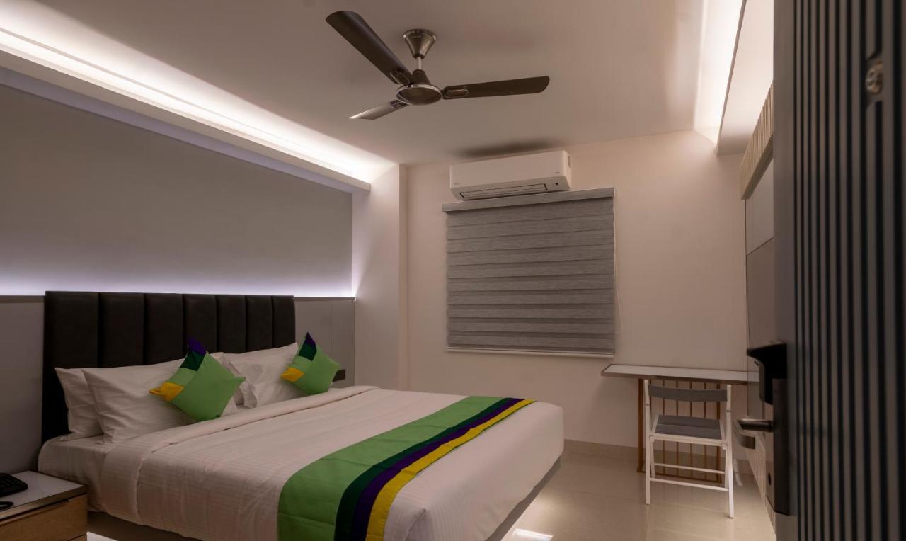 Treebo Premium D Consulate Hotel Hyderabad Exterior photo