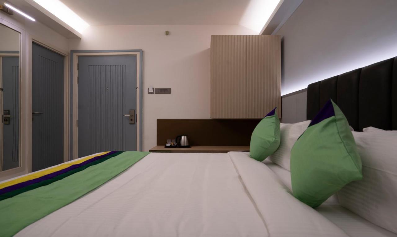 Treebo Premium D Consulate Hotel Hyderabad Exterior photo