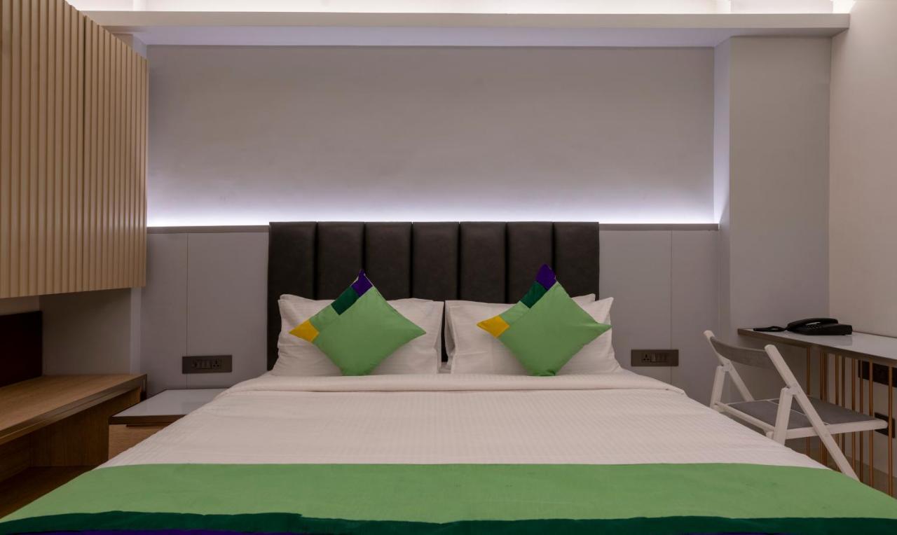 Treebo Premium D Consulate Hotel Hyderabad Exterior photo
